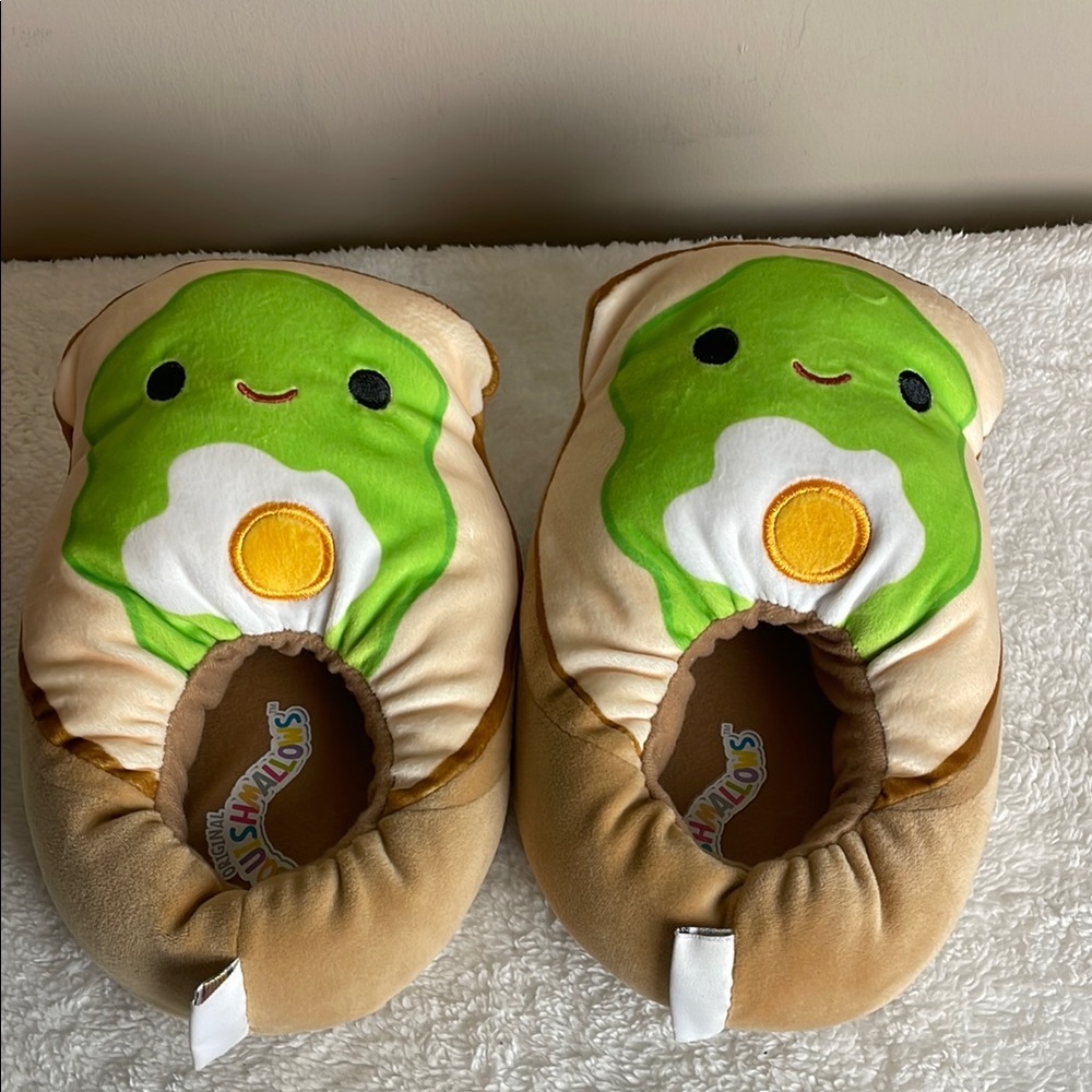 Squishmallows Kids Size 4-5 Slippers Sinclair Cute Avocado Toast Brown Green